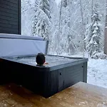 Exclusive Nordic - 5 New On One Private Propert - Sleeps 40