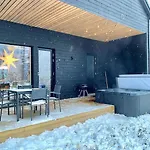 Exclusive Nordic - 5 New On One Private Propert - Sleeps 40